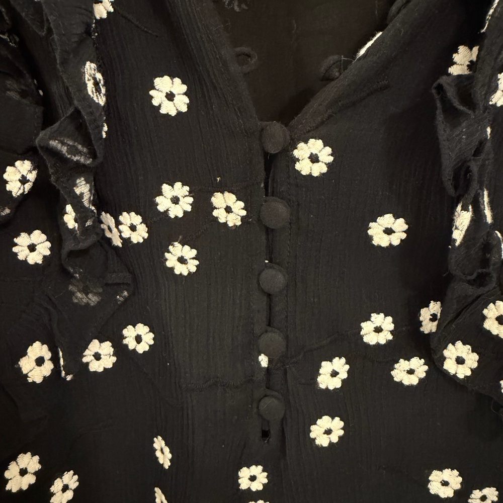 Rebecca Taylor Alessandra Ruffle Floral Blouse | Black | Size 4 - Picture 5 of 6